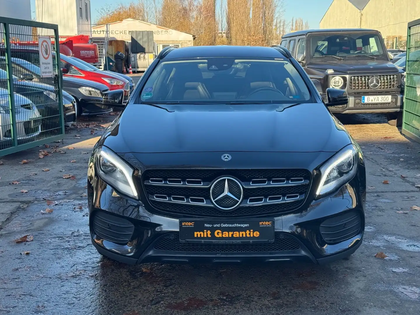 Mercedes-Benz GLA 200 Urban Style Edition AMG Night-Paket Schwarz - 2