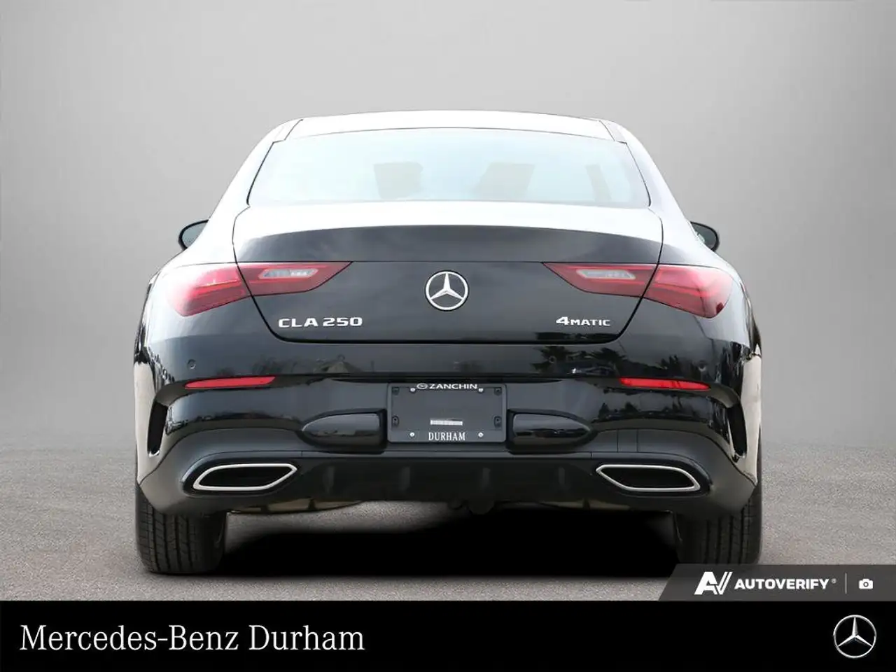 Mercedes-Benz CLA снимка Mercedes-Benz CLA