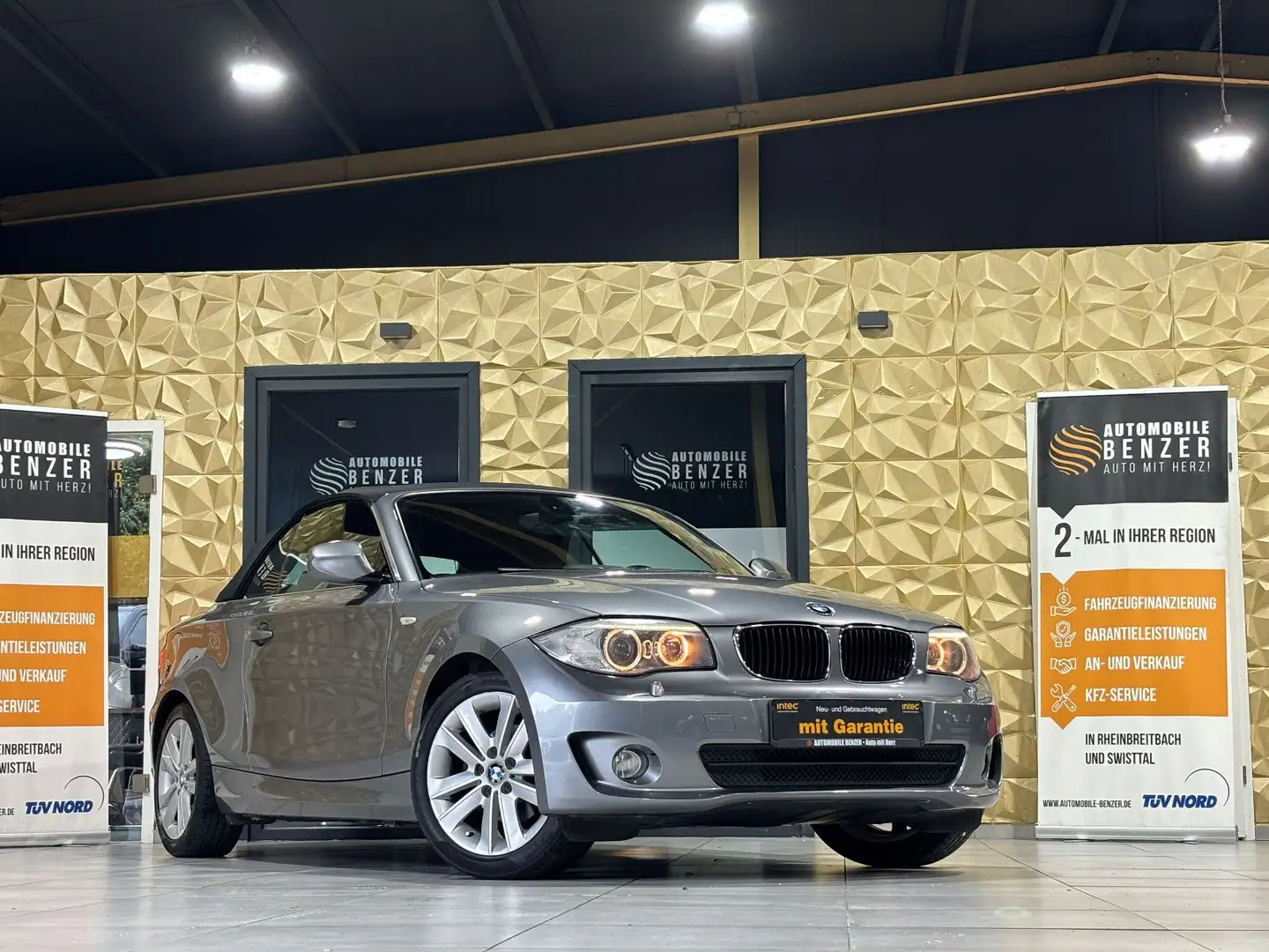 BMW 118 i Baureihe 1 Cabrio/NAVI/PDC/SHZ/KLIMA/8-FACH Grau - 1