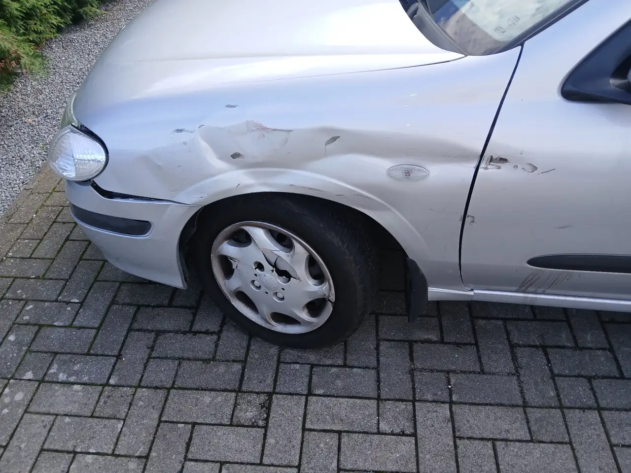 Nissan Almera 1.5i 16v Ambience SR, foto 4