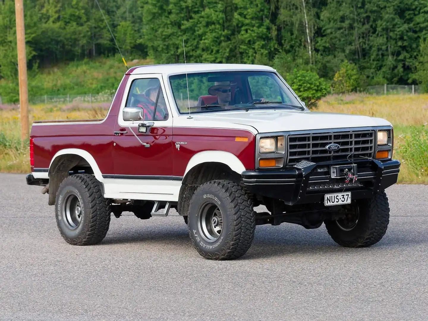 Ford Bronco Burdeos - 1