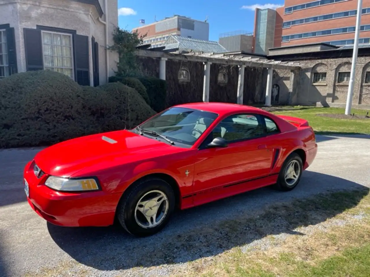 2000 Ford Mustang