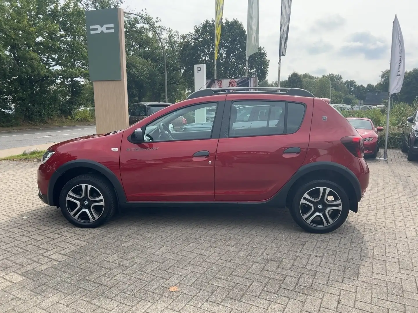 Dacia Sandero II Stepway Celebration 1.0 TCe 100 Rouge - 2