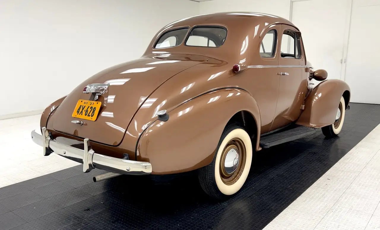 Oldsmobile F37 6 Business Coupe, foto 5