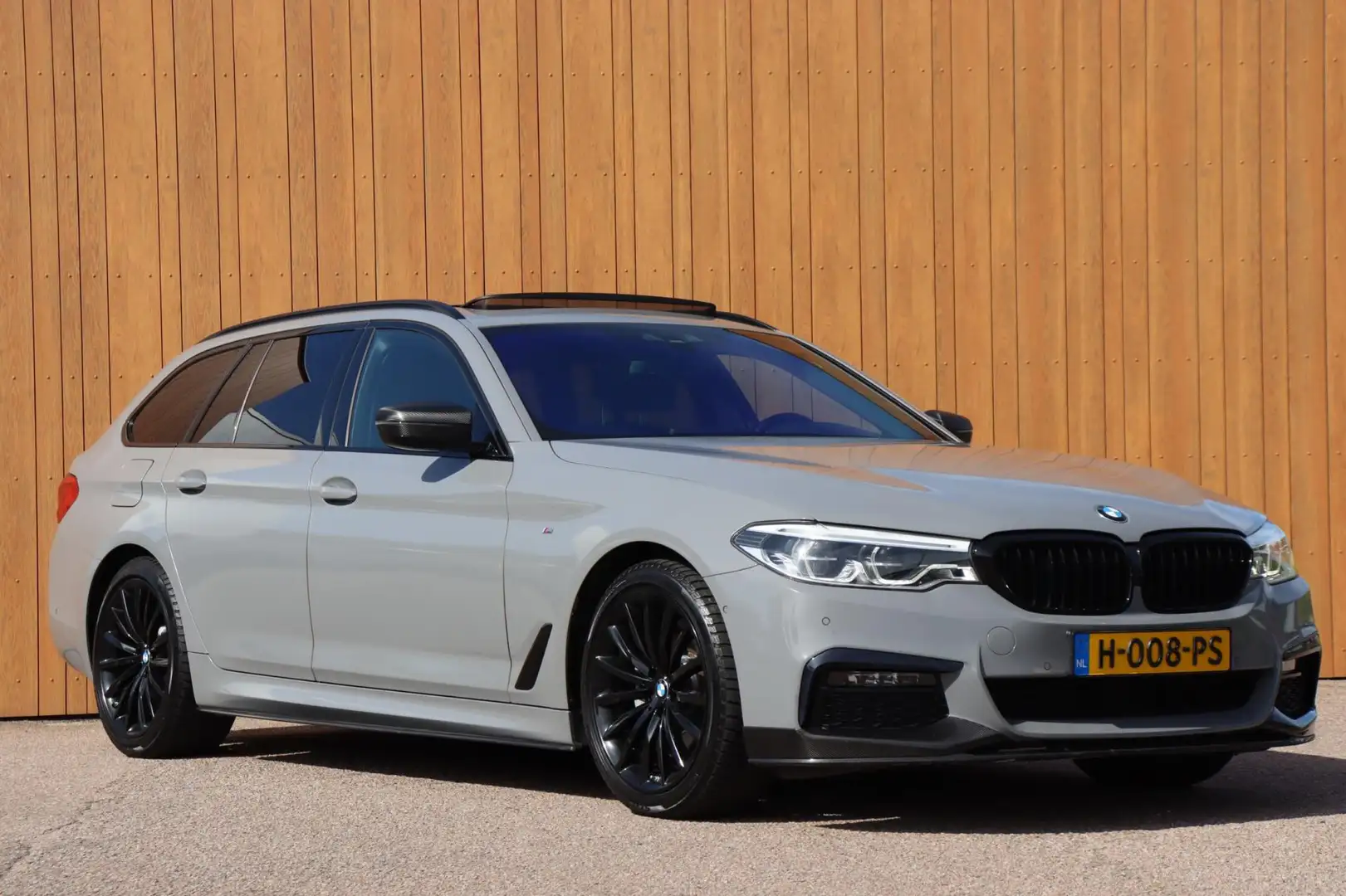 BMW 520 5-serie Touring 520i High Executive M-sport org.NL Grijs - 2