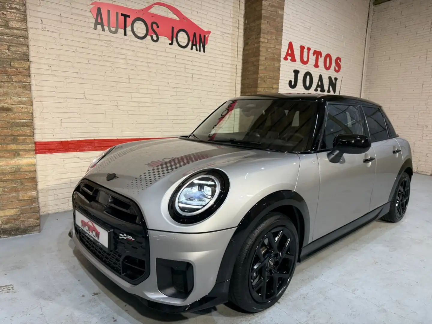 MINI John Cooper Works 5 puertas C Aut. Gris - 1