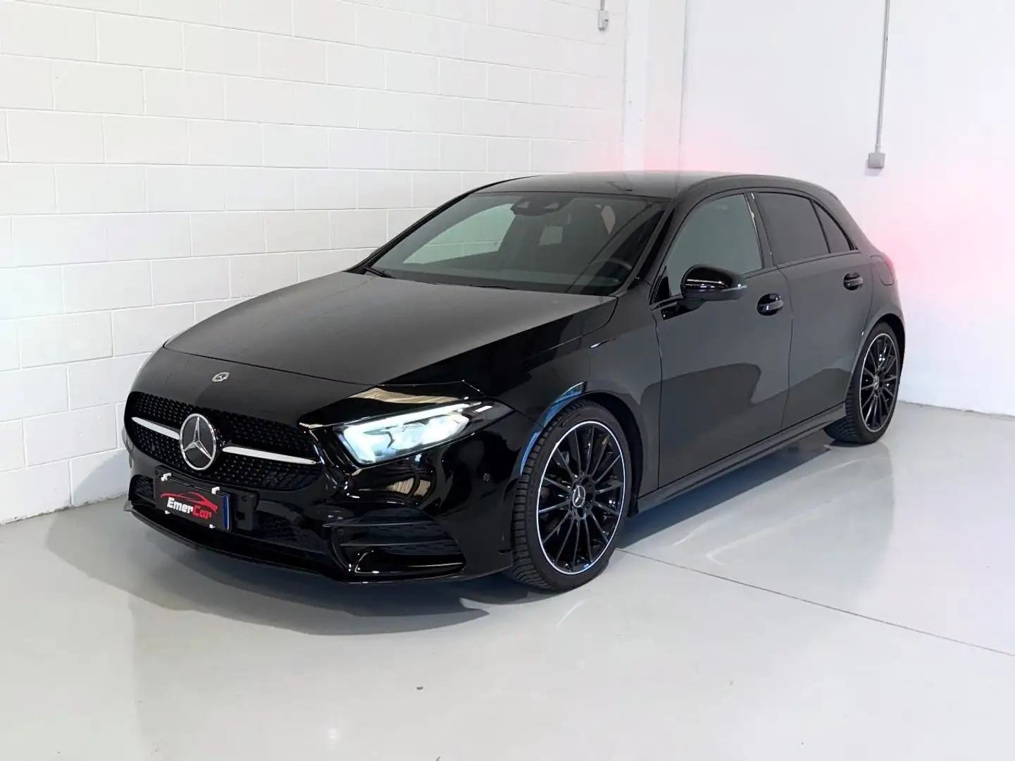 Mercedes-Benz A 180 Premium auto Amg Edition CERCHI 19'' NIGHT Nero - 1