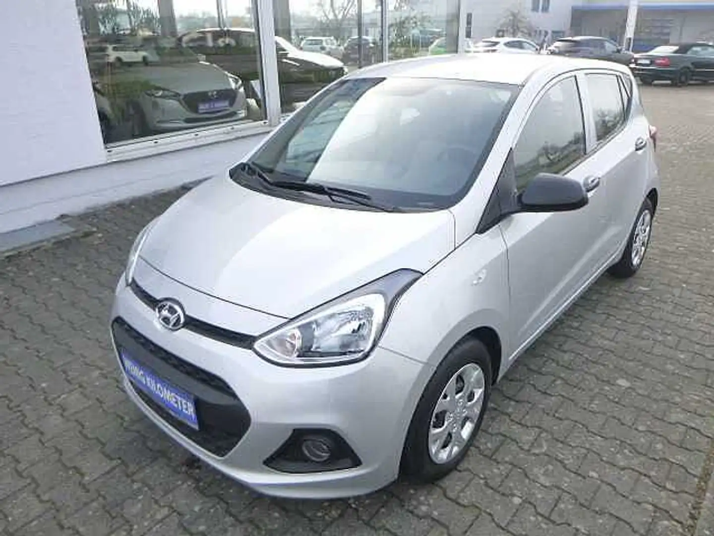 Hyundai i10 Classic 1,0l 5-Gang Wenig KM!, Klimaanlage, TÜV NE Plateado - 1