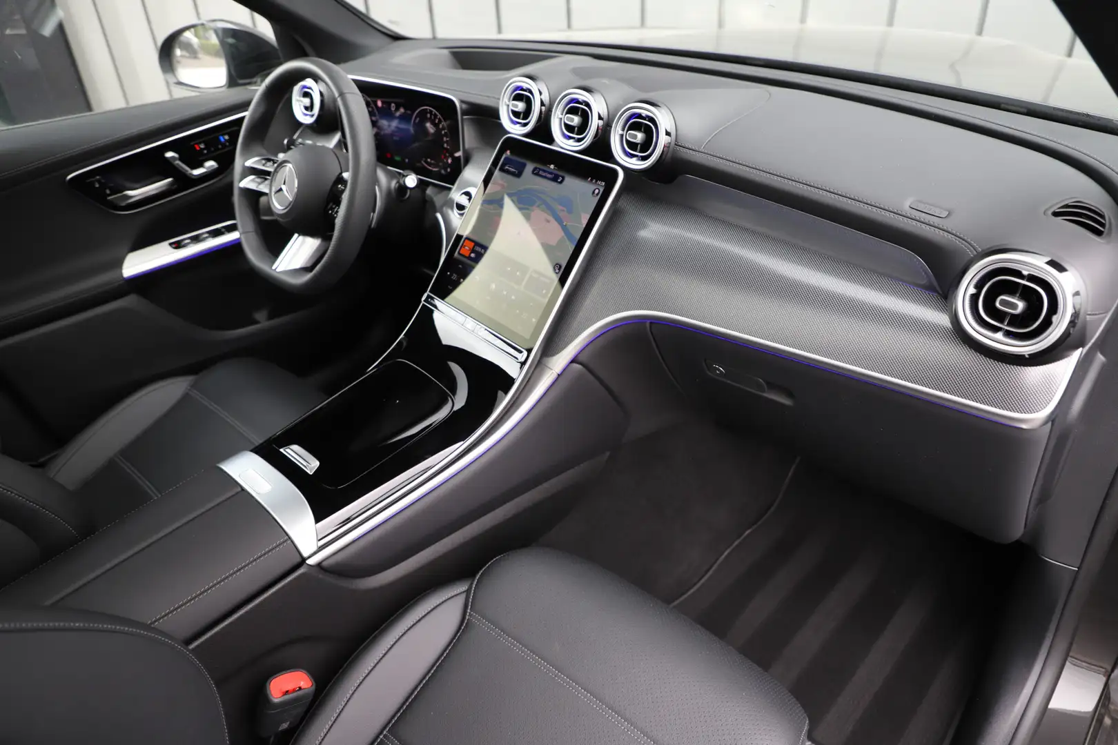 Mercedes-Benz GLC 300 300e AMG 4-Matic | 313PK | Achterasbesturing | Luc Grijs - 2