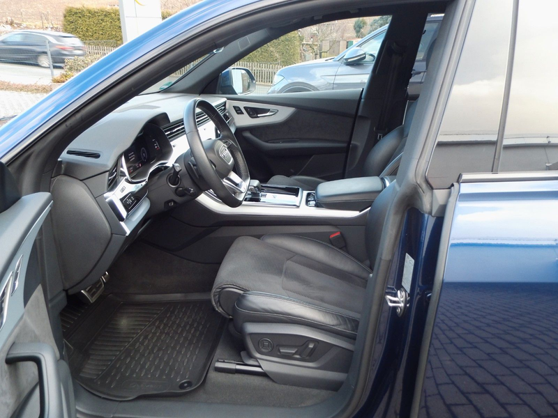 Audi Q8 50 TDI quattro,MATRIX,STHZ,AHZV — photo 5
