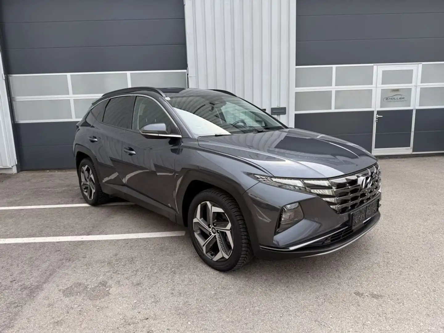 Hyundai TUCSON Prestige Hybrid 4WD Grau - 2
