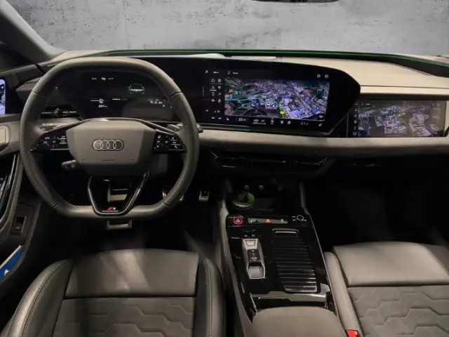 Audi A6 view 12