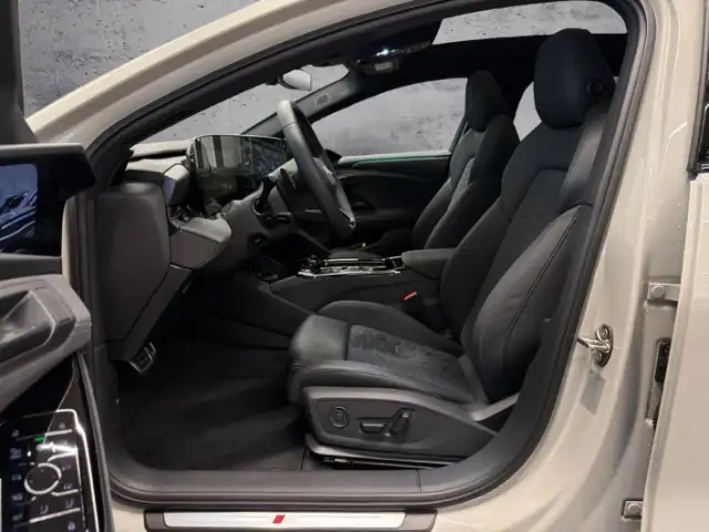 Audi A6 view 8