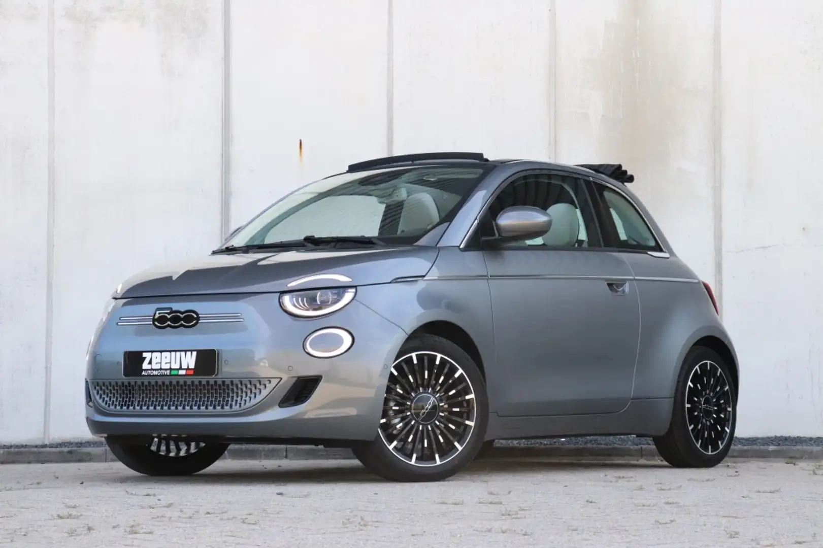 Fiat 500e Cabrio La Prima 42 kWh | Technology | Winter | 17" Grijs - 2