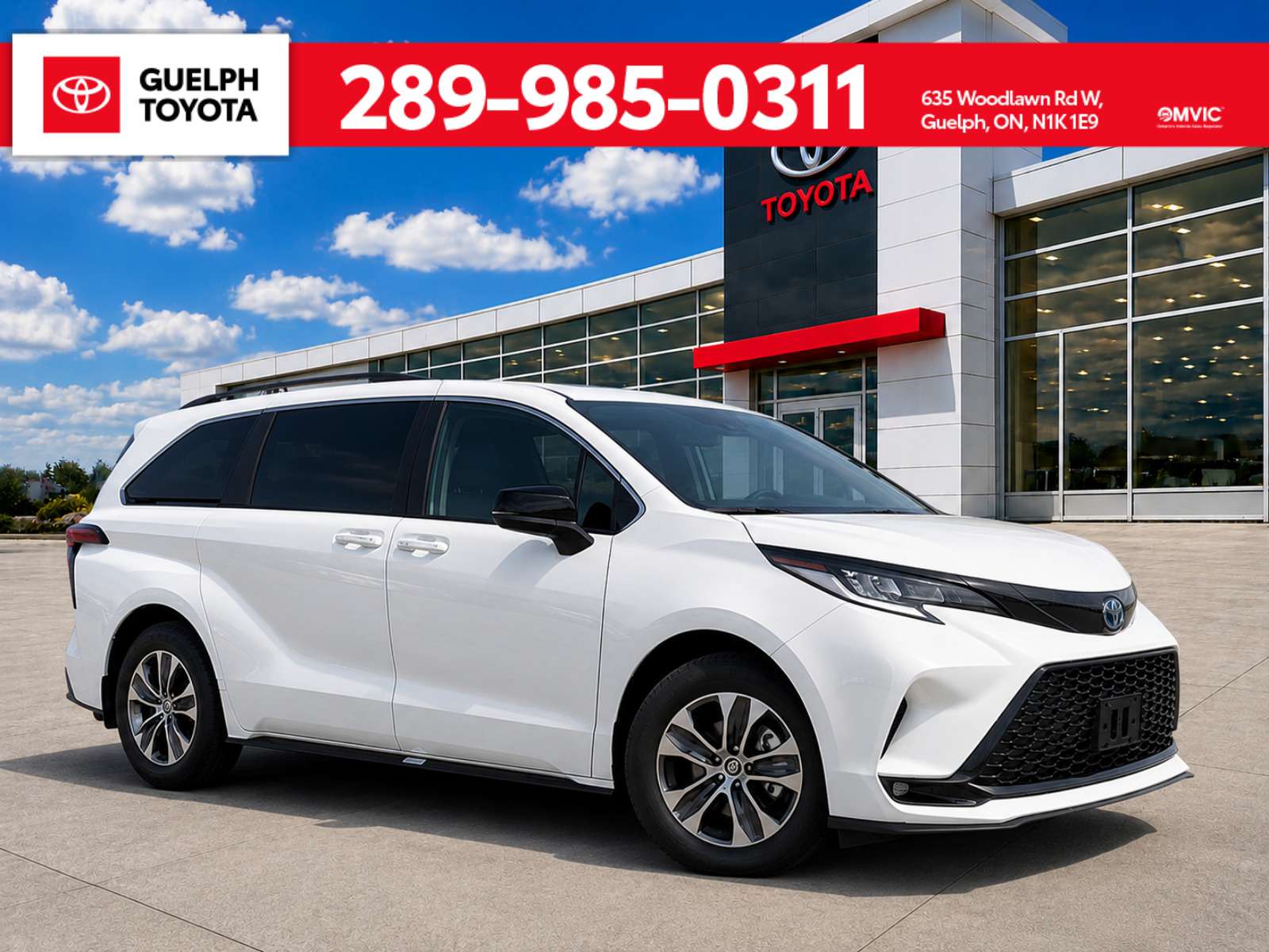 2025 Toyota Sienna XSE AWD | CarPlay | Power Doors | 1 Owner | Hybrid
