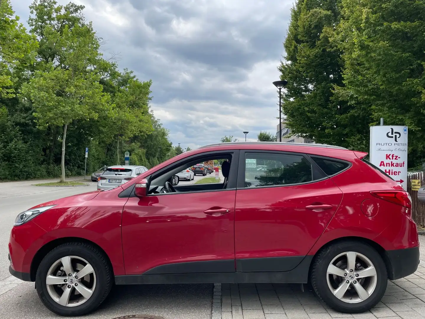 Hyundai iX35 Trend AWD*Allrad*AHK*TÜV*KLIMA* Rot - 2