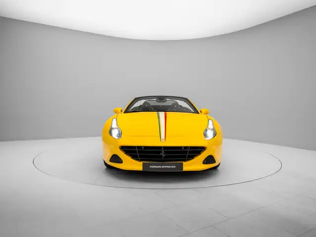 Ferrari California view 2