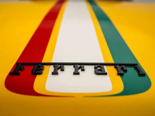 Ferrari California view 14
