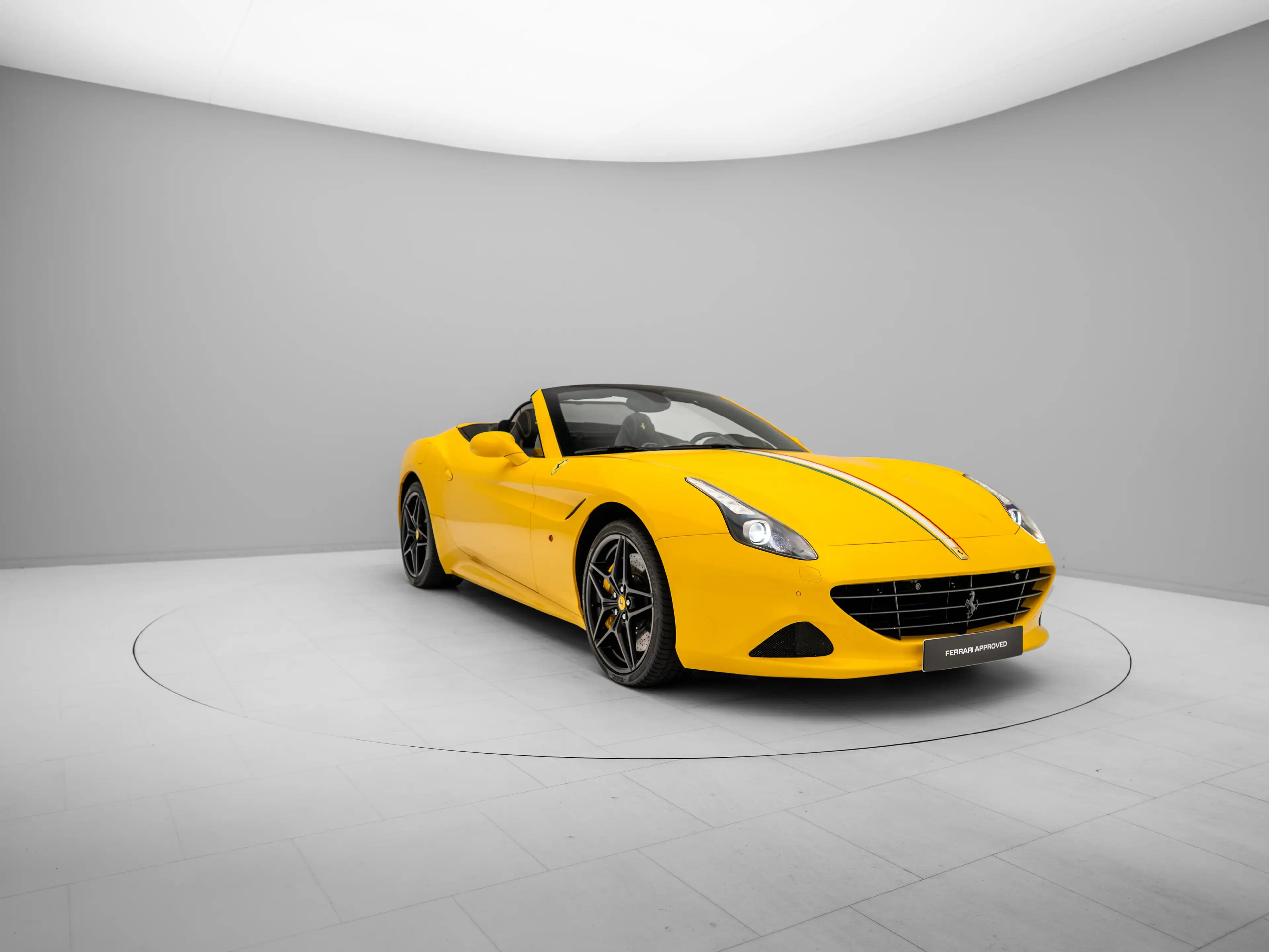 Ferrari California T - Handling Speciale — photo 3