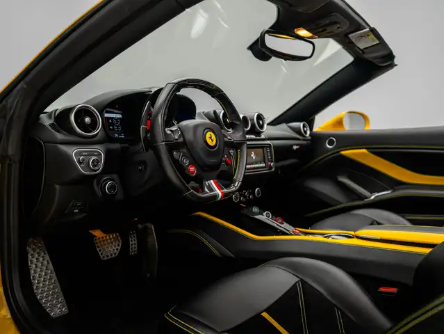 Ferrari California view 15