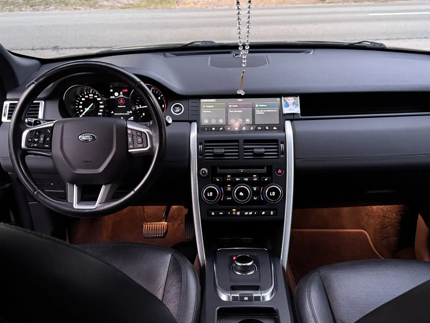 Land Rover Discovery Sport TD4 Aut. HSE Luxury in een top staat - 2