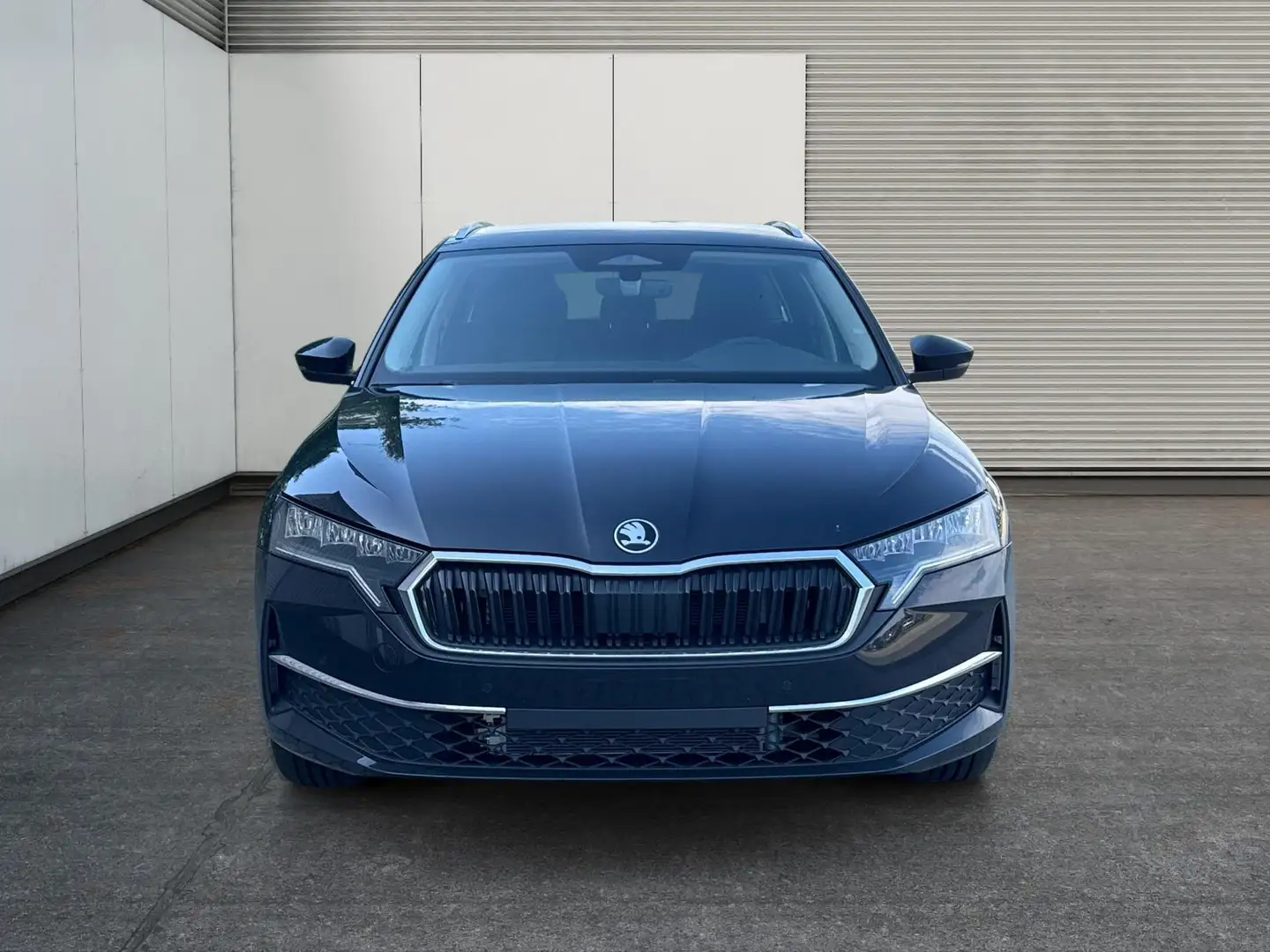 Skoda Octavia Combi Selection ACC+AHK+eHK+KAM+PDC+LED+17" ALU... Schwarz - 2