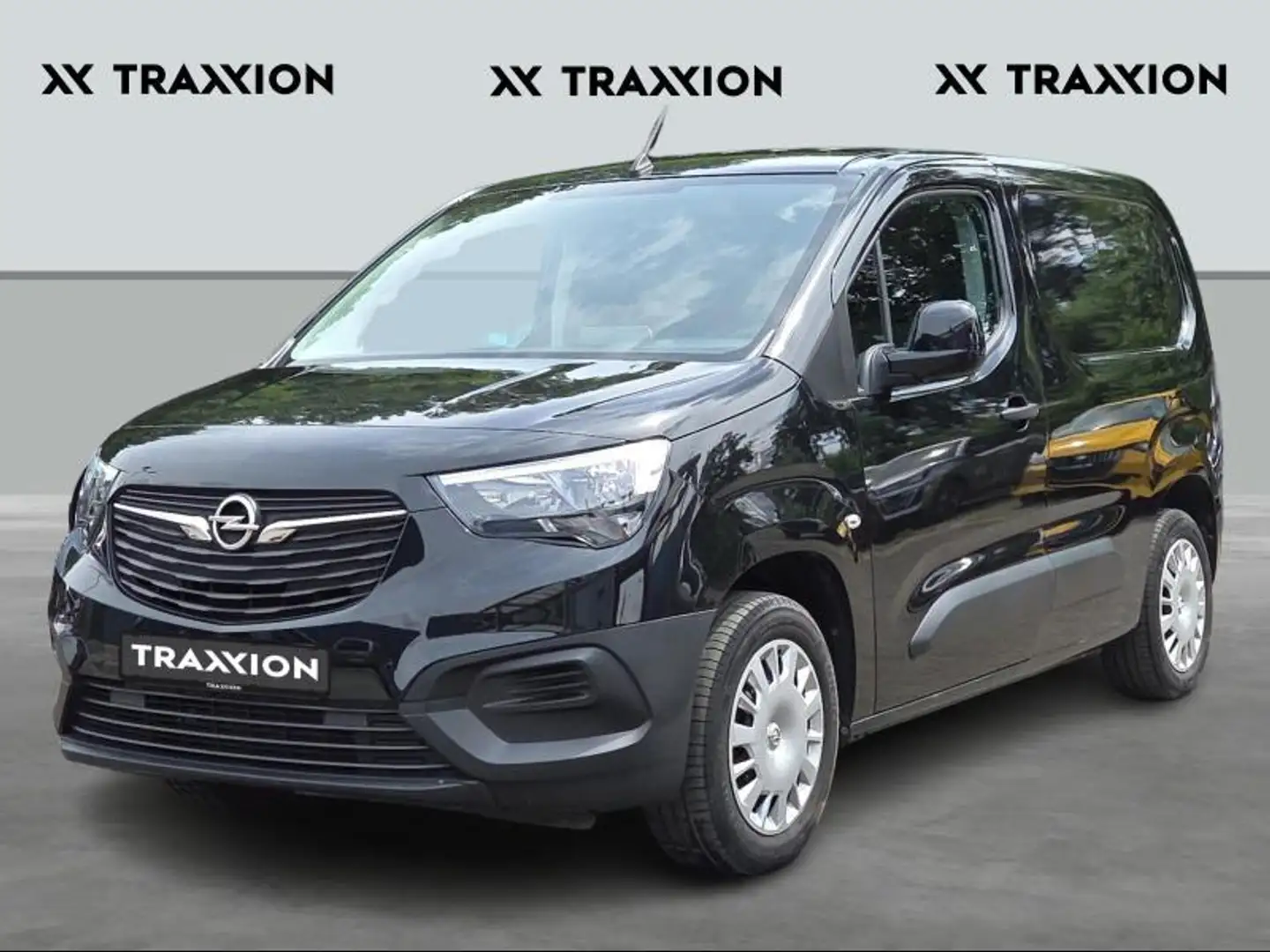 Opel Combo Cargo Edition 1.2i 110pk Airco | 3-zit | Carplay | Zwart - 1