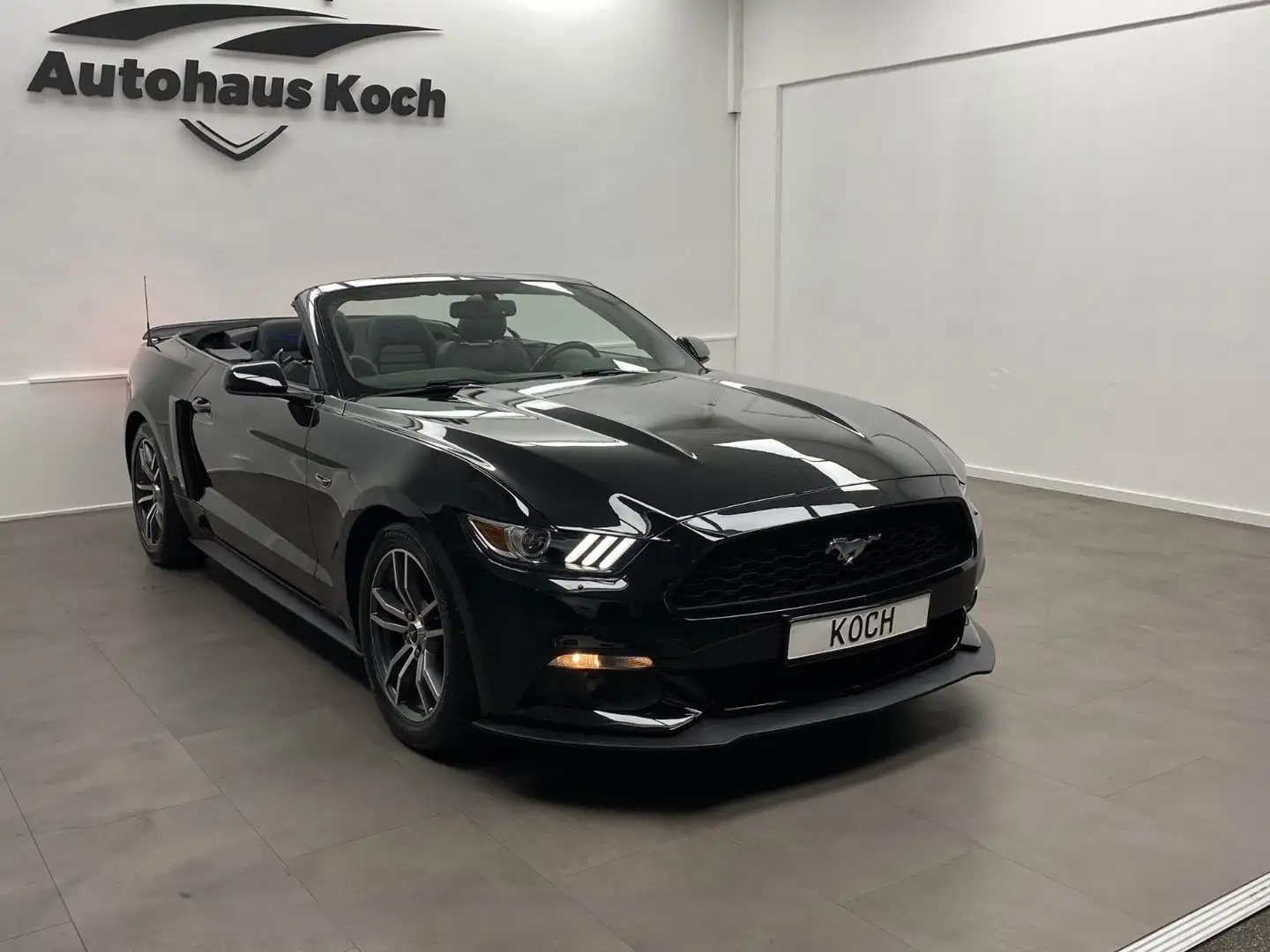Ford Mustang MUSTANG 3.7 CABRIO MIT EINER HAMMER OPTIK ! Nero - 1