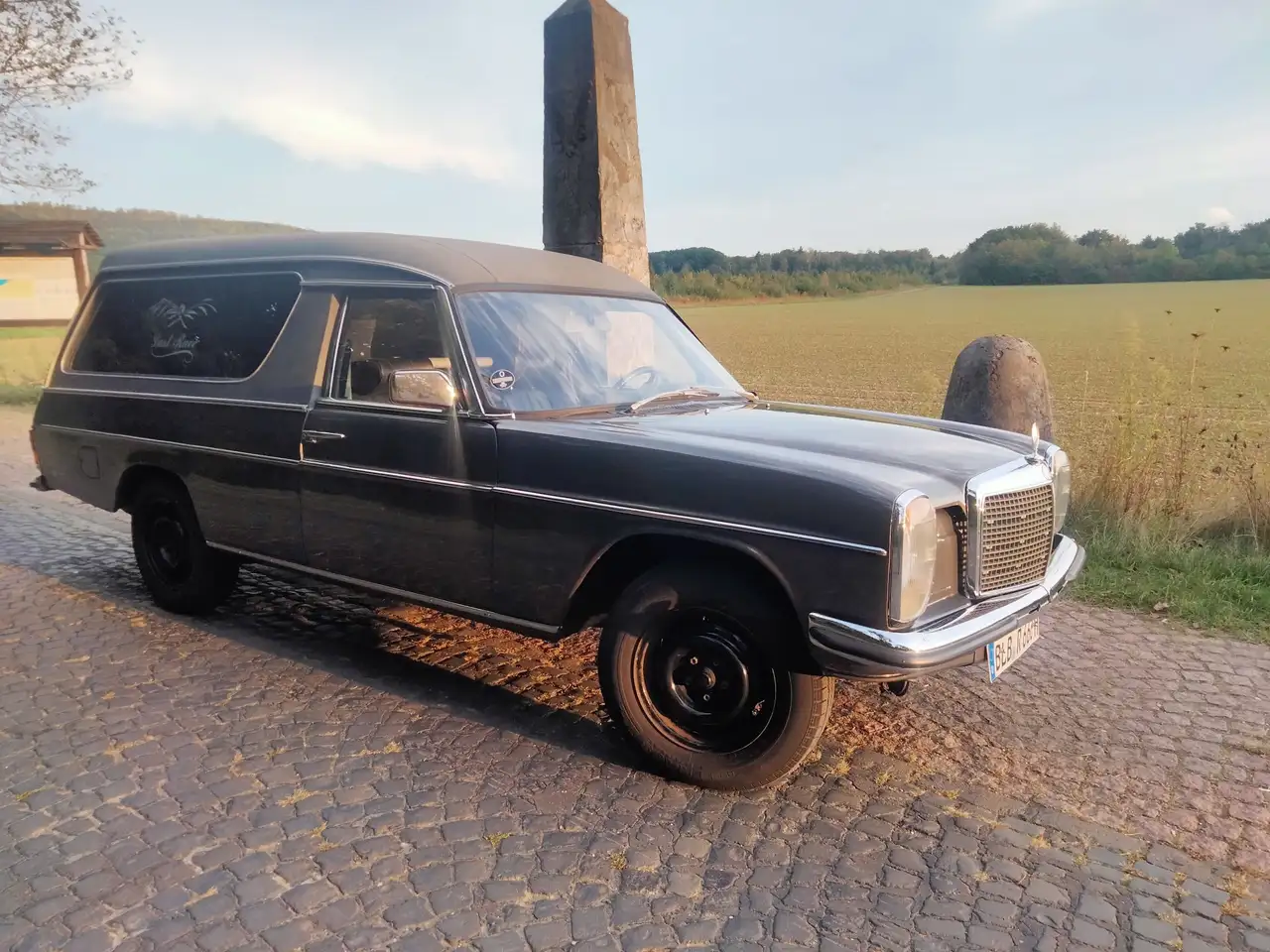 Mercedes-Benz W 114/115 Strich-Acht Leichenwagen, foto 9