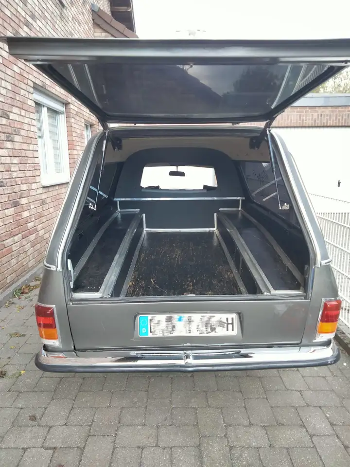 Mercedes-Benz W 114/115 Strich-Acht Leichenwagen, foto 11