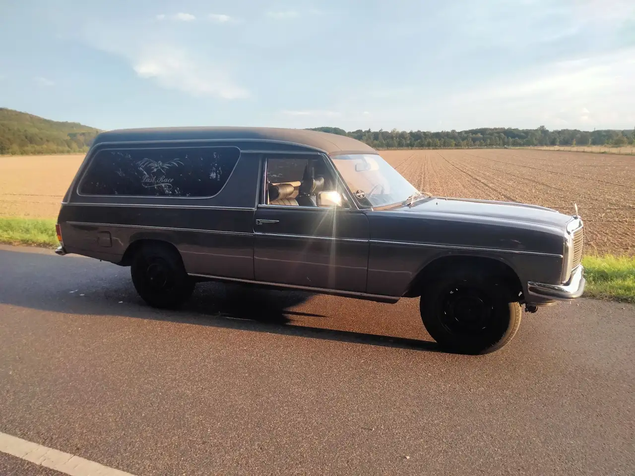 Mercedes-Benz W 114/115 Strich-Acht Leichenwagen, foto 5