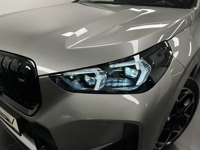 BMW X1 view 8