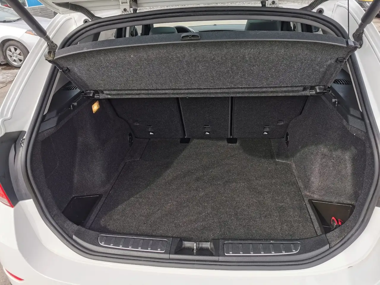 BMW X1 снимка BMW X1