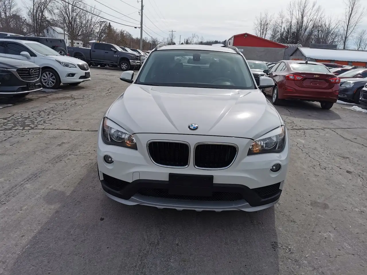 BMW X1 снимка BMW X1