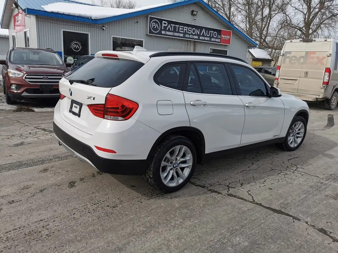 BMW X1 снимка BMW X1