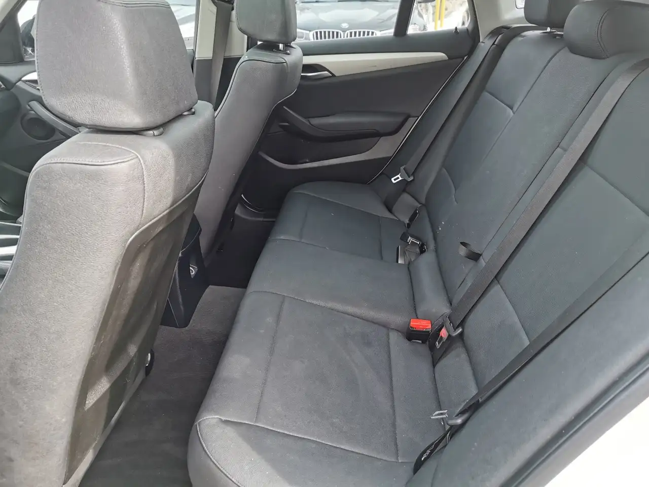 BMW X1 снимка BMW X1