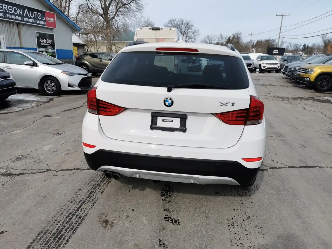 BMW X1 снимка BMW X1