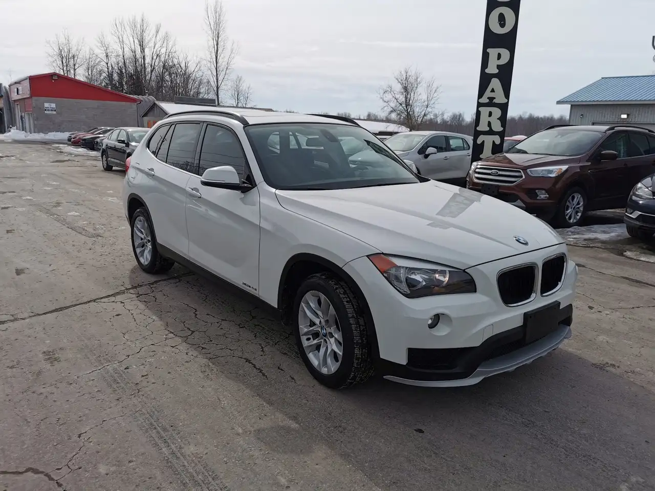 BMW X1 снимка BMW X1