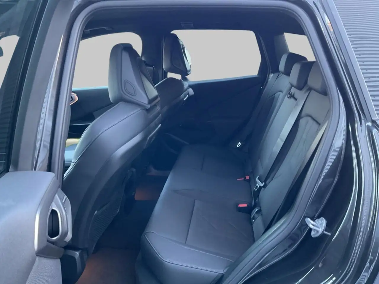 BMW X3 20d xDrive M Sportpaket AHK Innovationspaket Premi 11