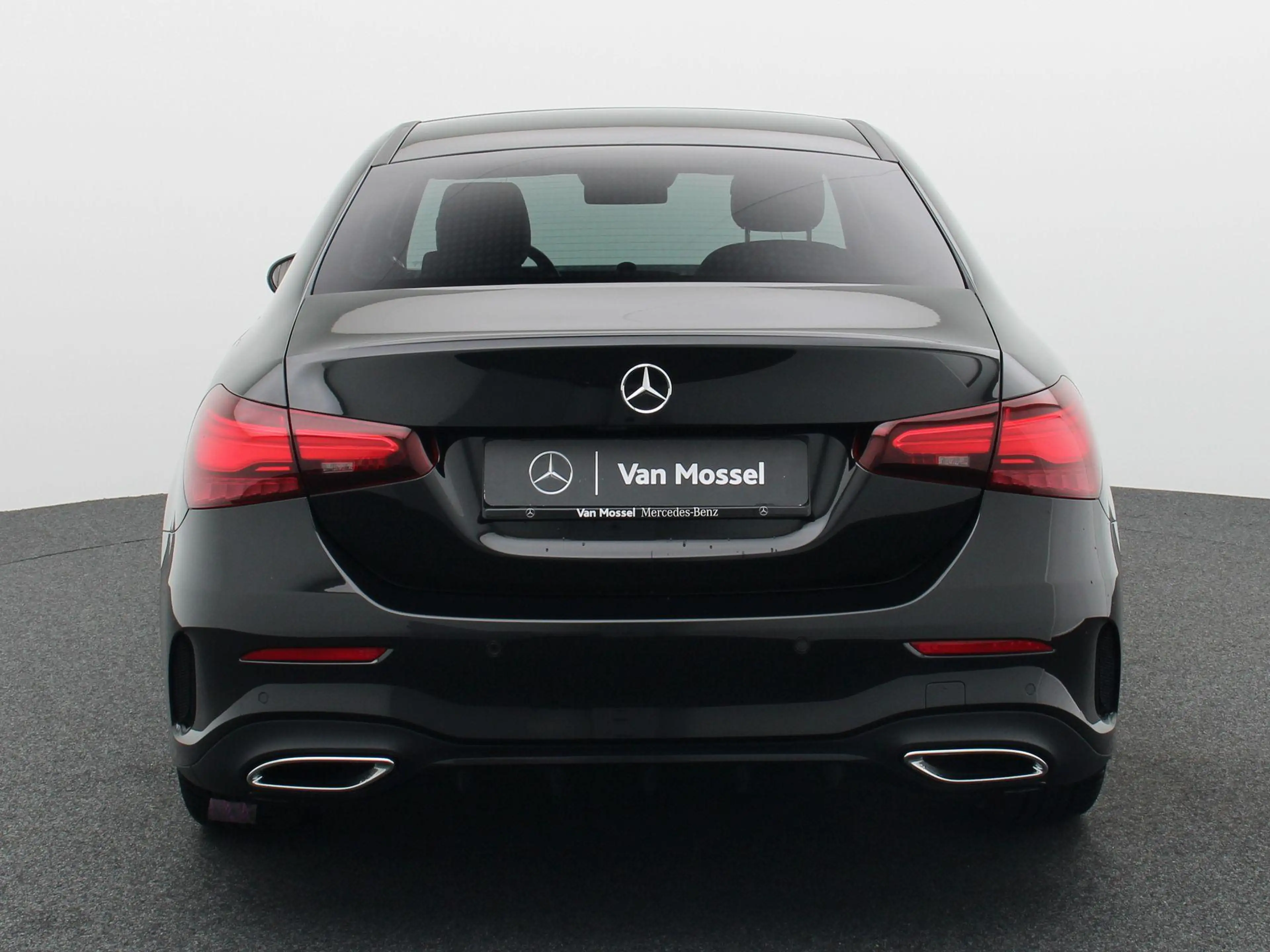 Mercedes-Benz A 180 Sedan AMG Line METEEN LEVERBAAR | PANODAK | MULTIB — photo 5