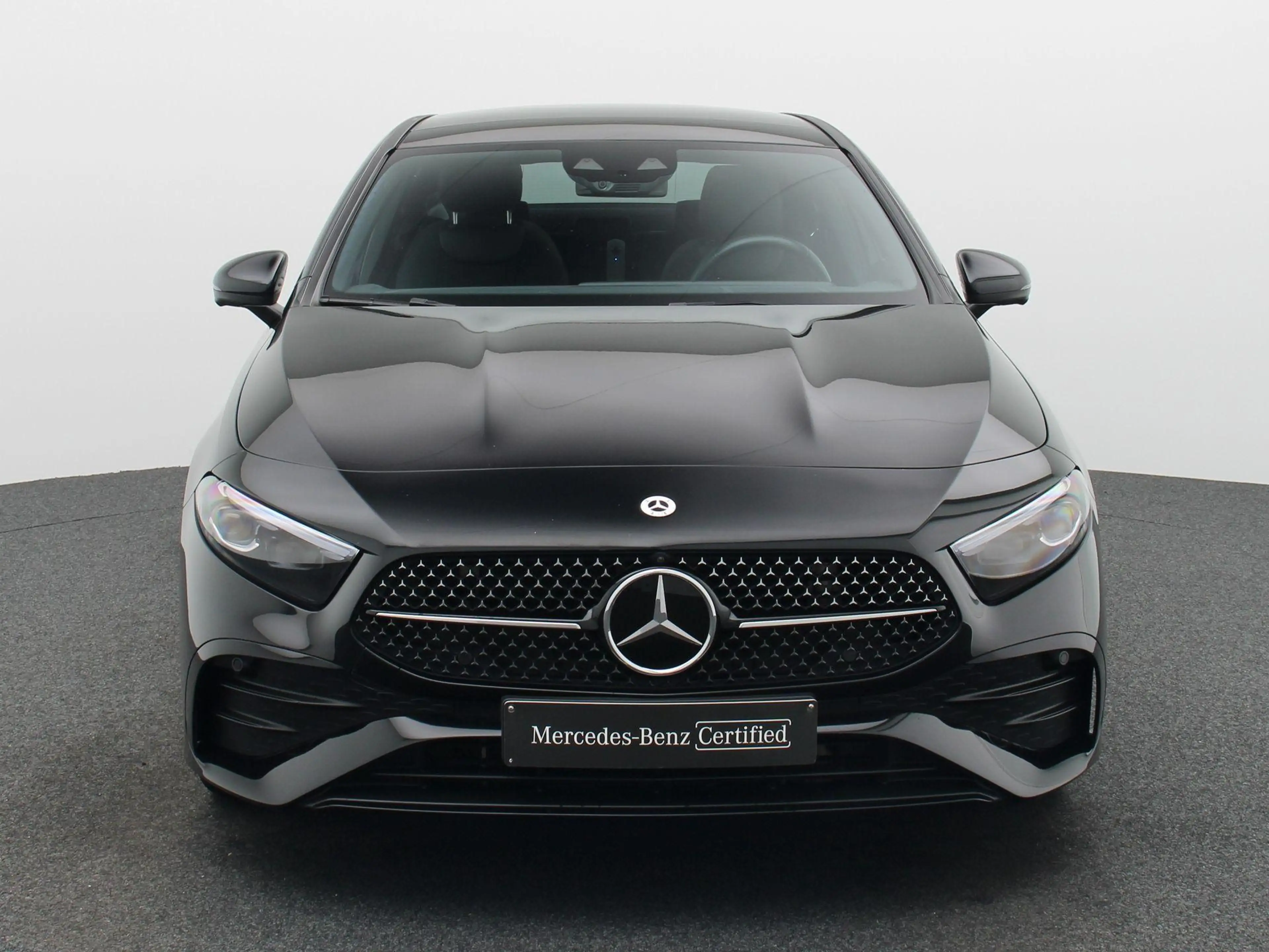 Mercedes-Benz A 180 Sedan AMG Line METEEN LEVERBAAR | PANODAK | MULTIB — photo 3