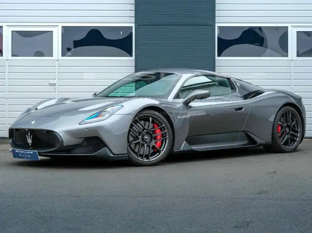 Maserati MC20 