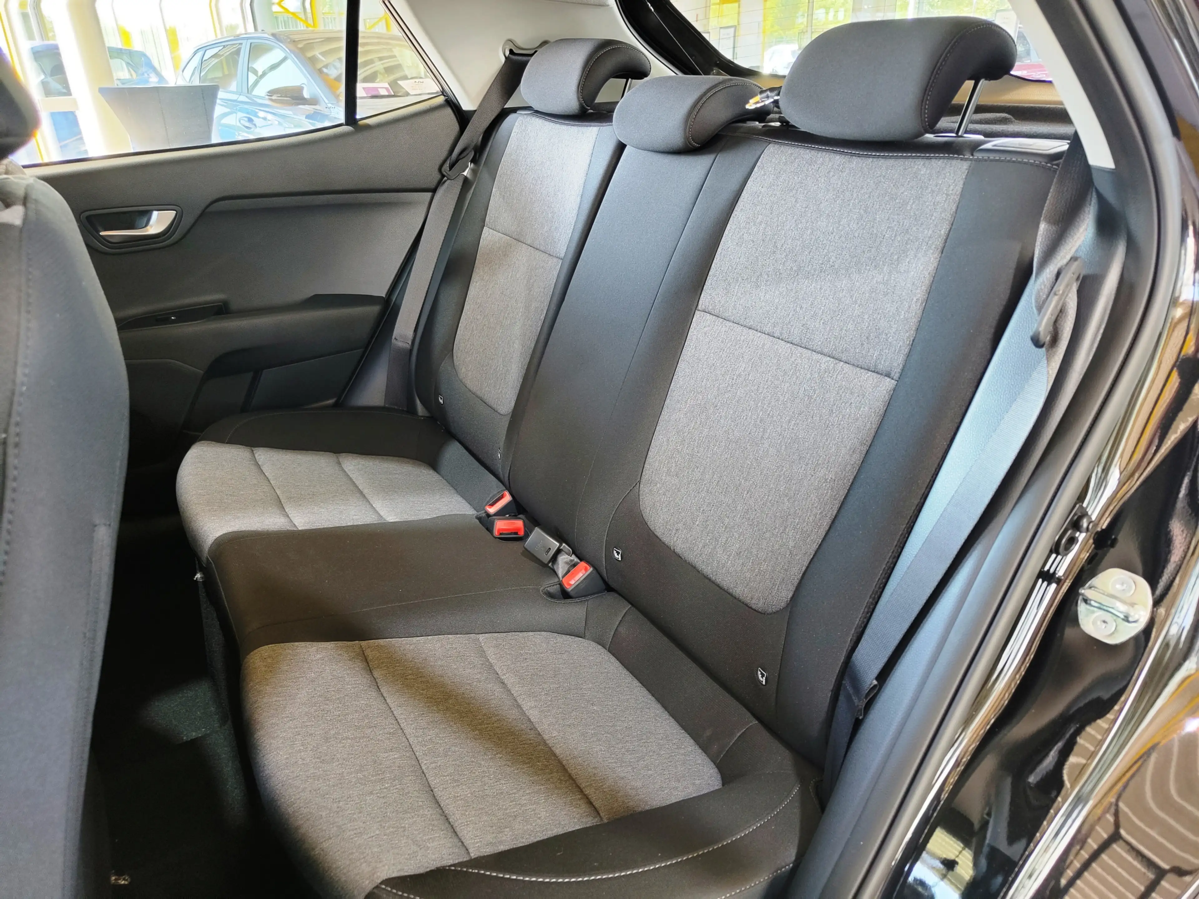 Kia Stonic 1.0 T-GDI Klima-Temp-Cam-SHZG-LHZG-LED — photo 13