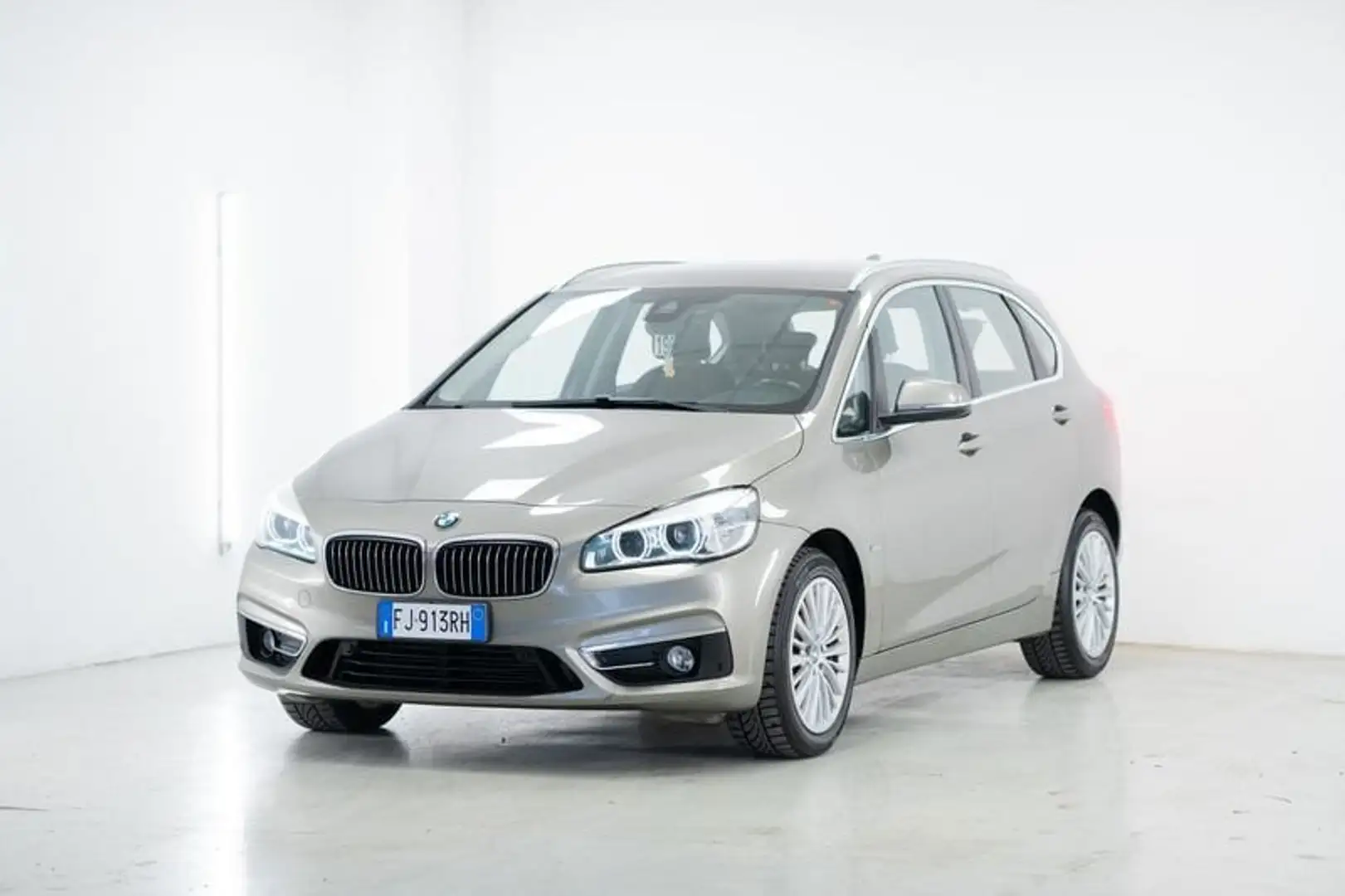 BMW 218 218d Active Tourer Luxury Серый - 1
