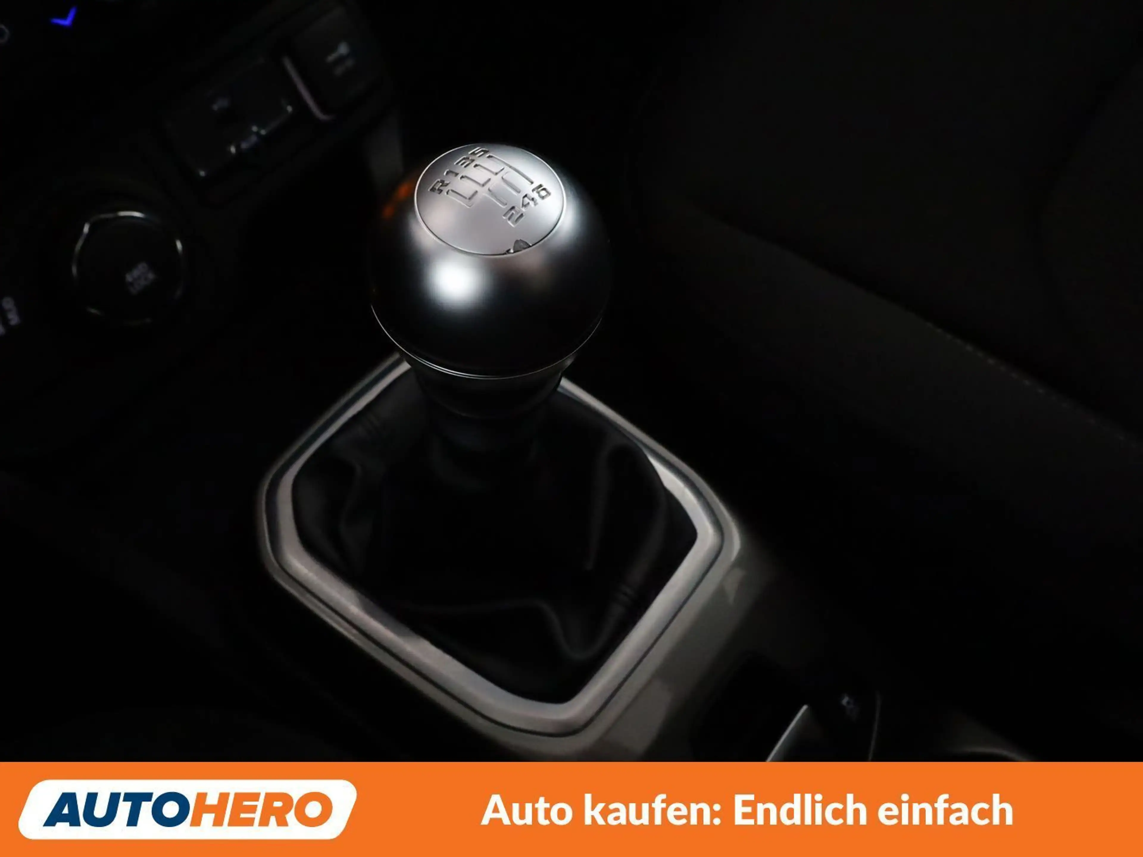 Jeep Renegade 2.0 M-Jet Limited 4WD — photo 28