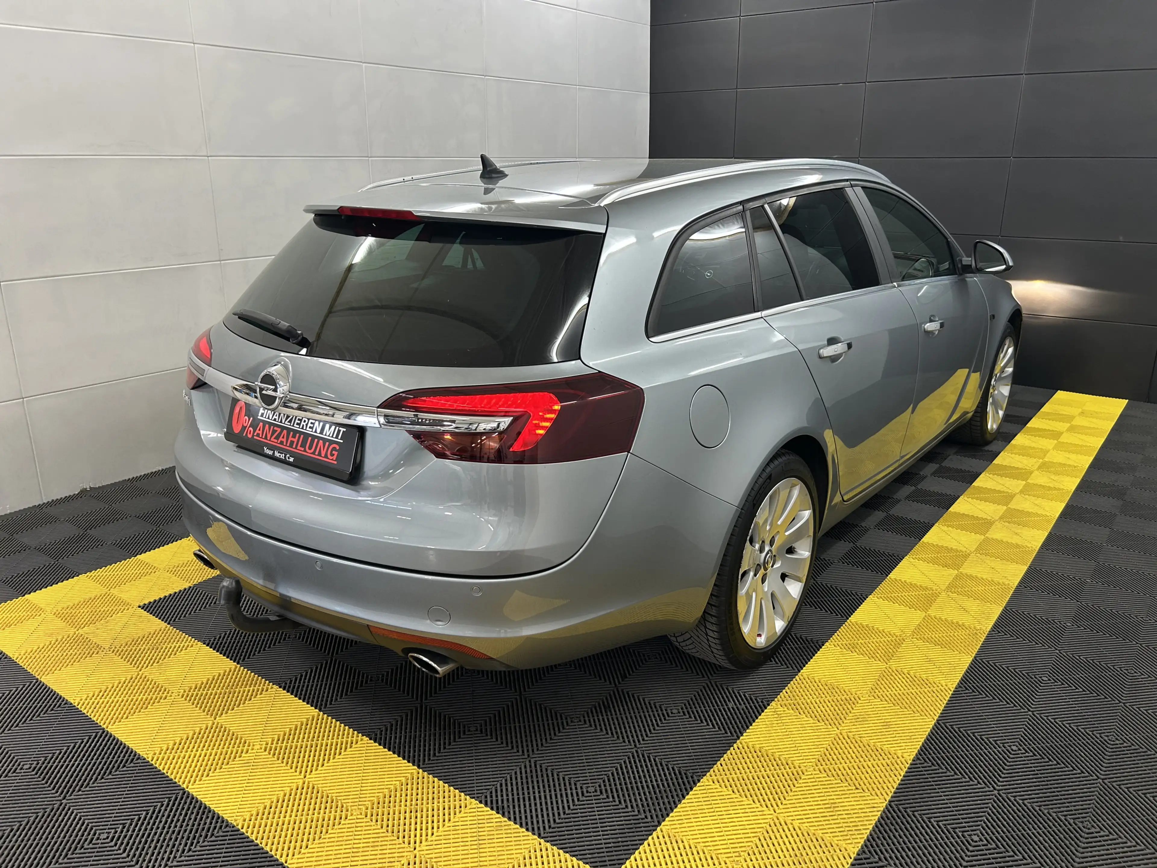 Opel Insignia Sport 4x4 OPC-Line+ACC+BI-Xenon+Keyless — photo 4