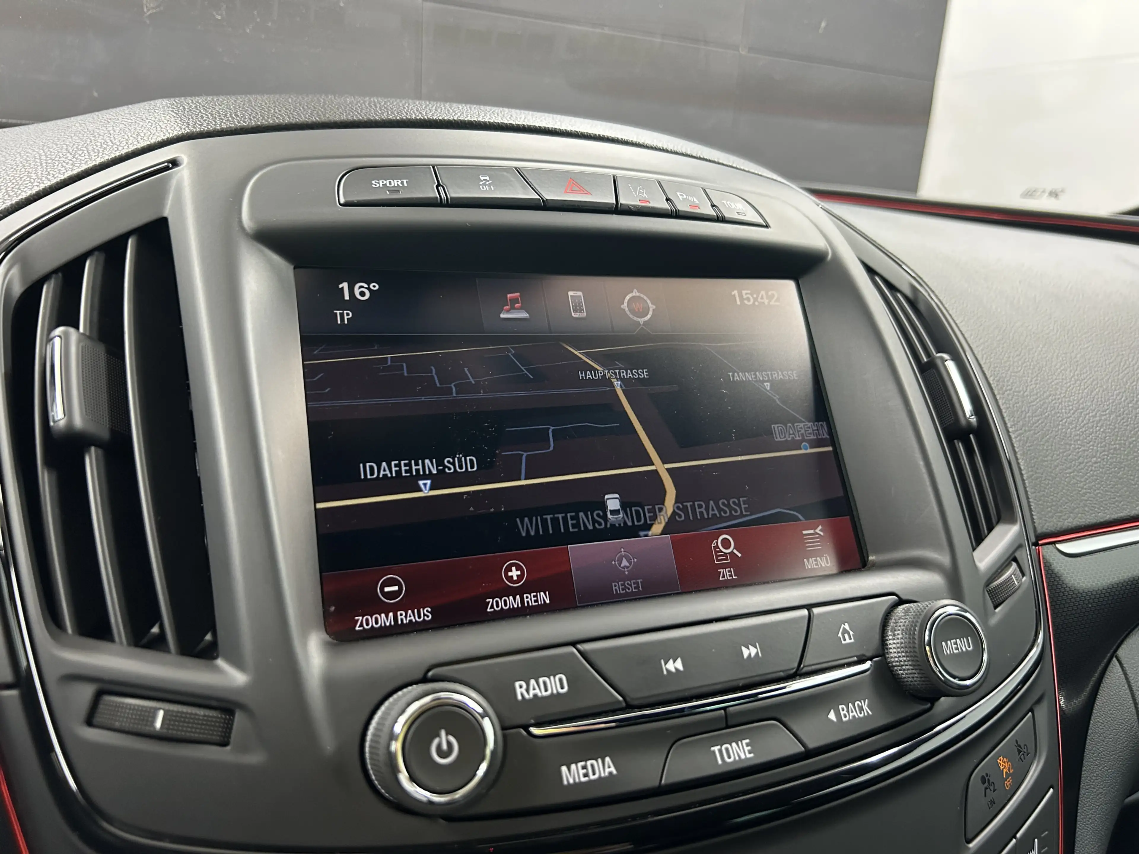 Opel Insignia Sport 4x4 OPC-Line+ACC+BI-Xenon+Keyless — photo 14