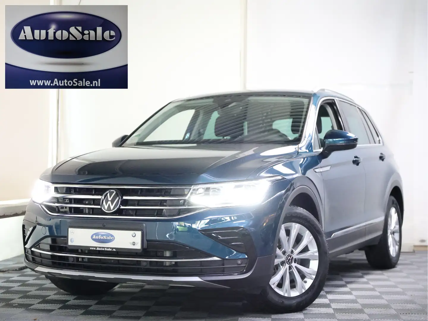 Volkswagen Tiguan 1.5 TSI ACT Highline DSG VIRTUAL STKACHEL. CARPLAY Bleu - 1