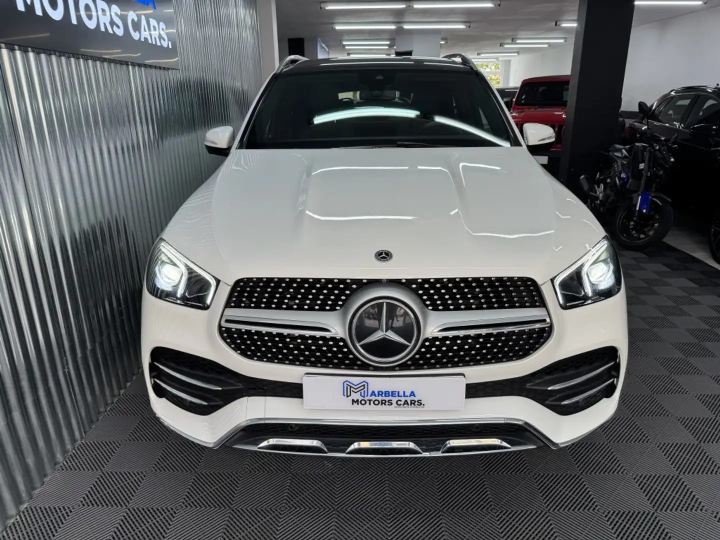 Mercedes-Benz GLE 450 4Matic Aut. Alb - 2