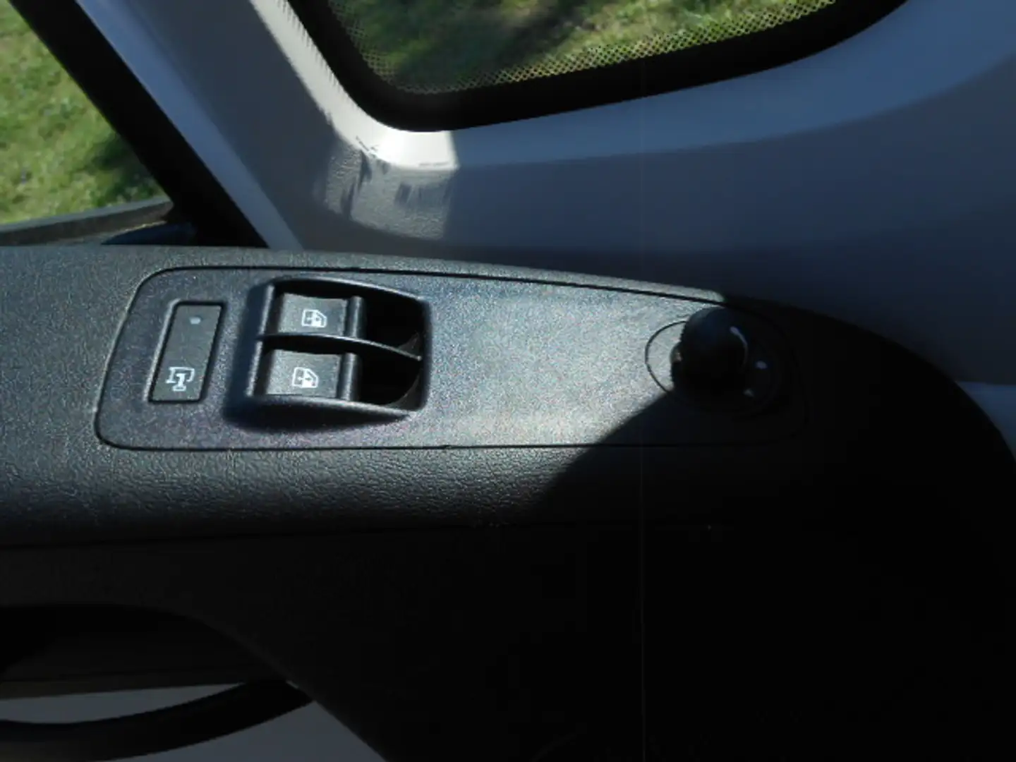 Peugeot Boxer Furgón 2.0BlueHDI 333 L2H2 110 Blanco - 2
